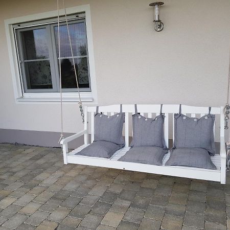 Neukirchen vorm Wald Stilvolles Apartment "Romantic" מראה חיצוני תמונה