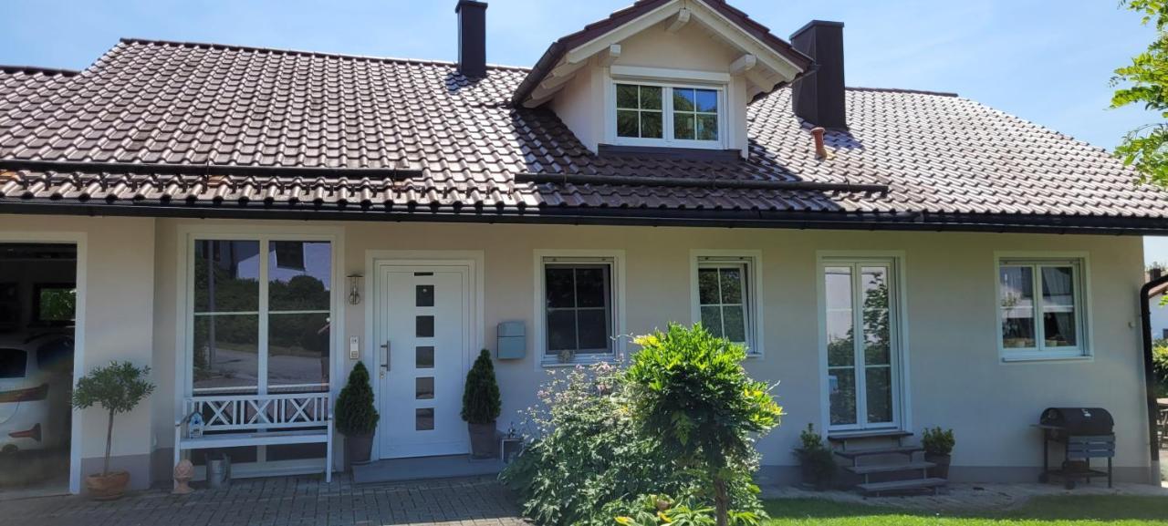 Neukirchen vorm Wald Stilvolles Apartment "Romantic" מראה חיצוני תמונה